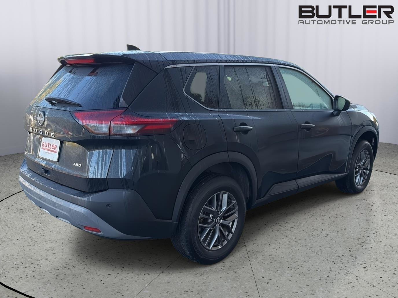 Used 2023 Nissan Rogue S AWD/4WD image 6