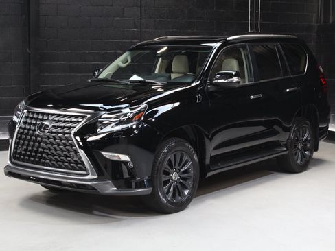 Used 2022 Lexus GX 460 Premium w/ Accessory Package AWD/4WD image 4