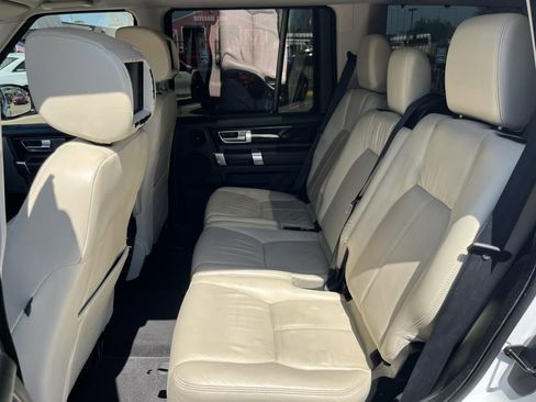 Used 2015 Land Rover LR4 HSE LUX AWD/4WD image 24
