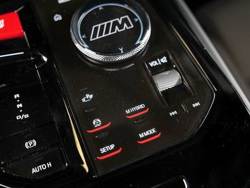 Used 2026 BMW M5 w/ Carbon Package AWD/4WD image 18