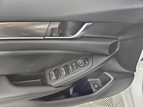 Used 2022 Honda Accord Sport image 15