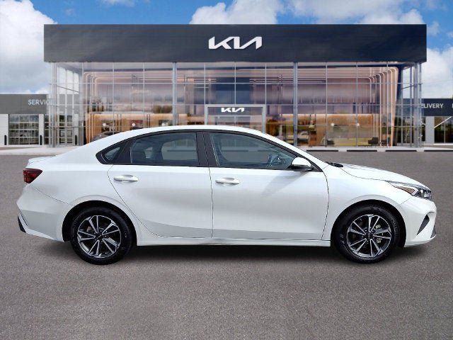 Certified 2023 Kia Forte LXS w/ LXS Technology Package FWD image 7