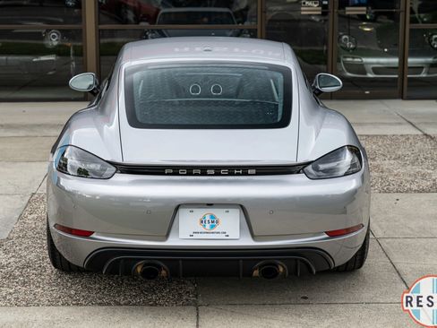 Used 2024 Porsche 718 Cayman GTS RWD image 5
