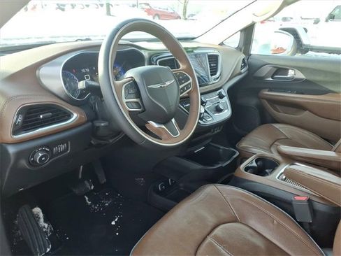 Used 2019 Chrysler Pacifica Limited w/ Advanced Safetytec Group image 7