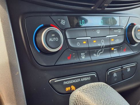 Used 2019 Ford Escape SE AWD/4WD image 5