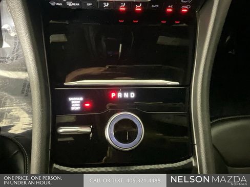 Used 2024 Jeep Grand Cherokee Limited w/ Black Appearance Package AWD/4WD image 36
