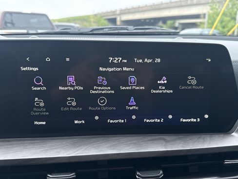Used 2025 Kia Telluride AWD image 27