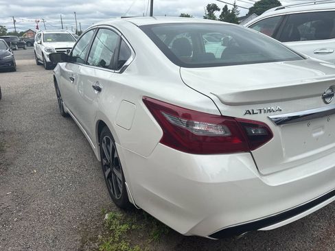Used 2018 Nissan Altima 2.5 SR FWD image 4