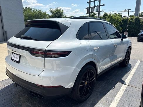 Used 2022 Porsche Cayenne Platinum Edition AWD/4WD image 9