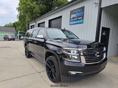 Used 2019 Chevrolet Suburban Premier w/ Premier Plus Edition AWD/4WD image 10