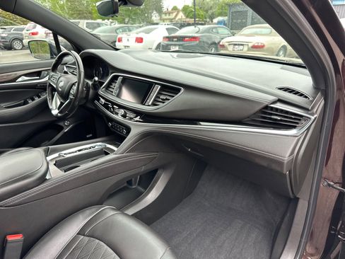 Used 2022 Buick Enclave Avenir w/ Trailering Package, 5000 lbs. AWD/4WD image 25