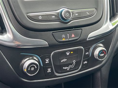 Used 2022 Chevrolet Equinox LT image 27