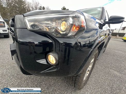 Used 2018 Toyota 4Runner SR5 Premium image 11