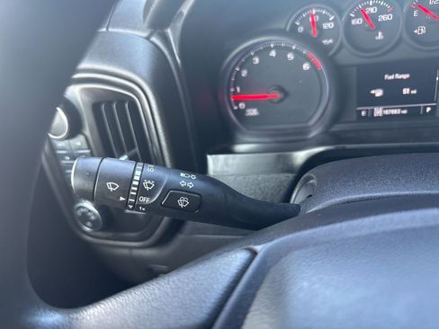 Used 2020 Chevrolet Silverado 1500 Custom Trail Boss w/ Custom Convenience Package image 32