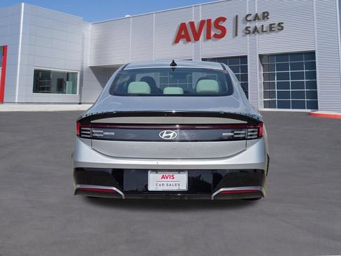 Used 2025 Hyundai Sonata SEL FWD image 7