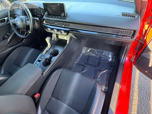 Used 2023 Honda Civic Sport image 28