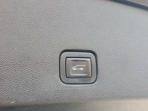 Used 2021 Cadillac XT6 Sport w/ Platinum Package image 9