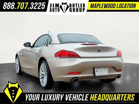 Used 2011 BMW Z4 sDrive35i image 2