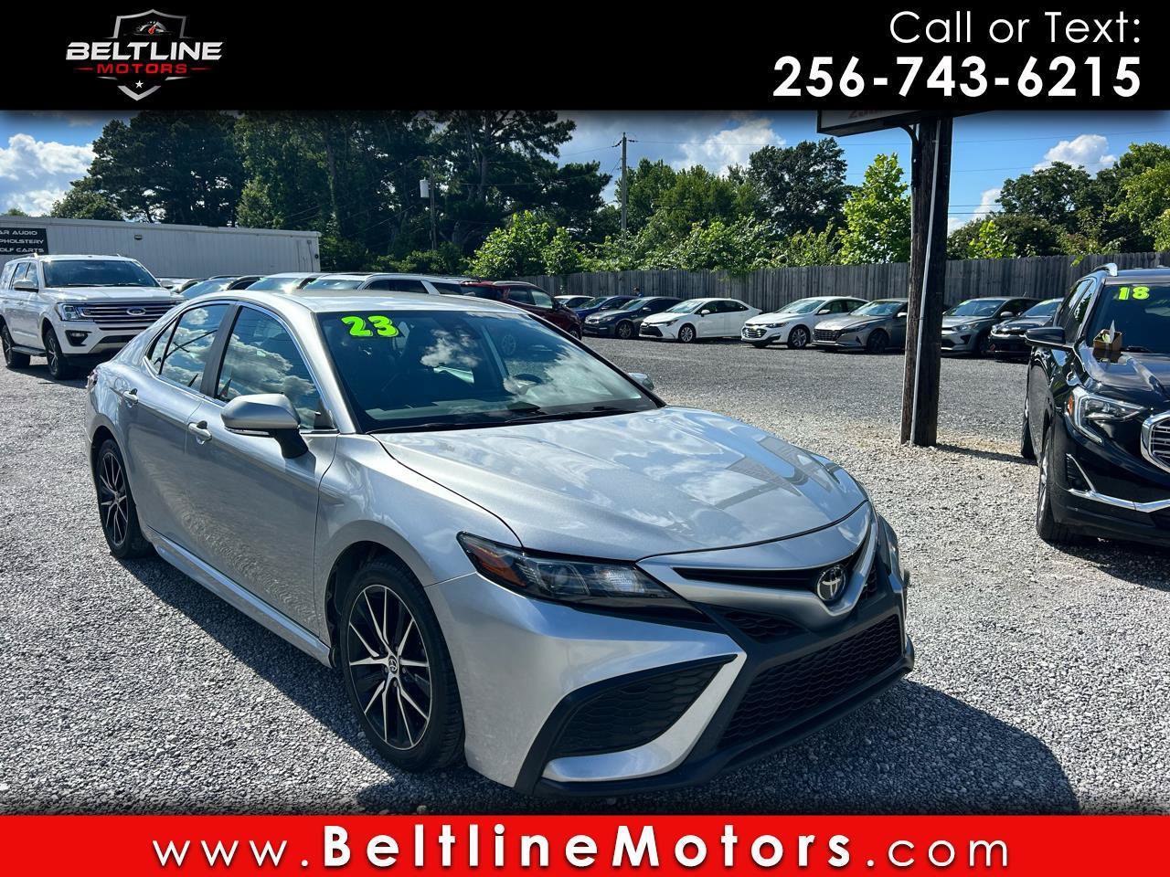 Used 2023 Toyota Camry SE FWD image 1
