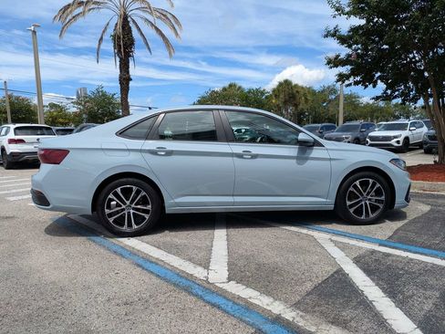 Certified 2026 Volkswagen Jetta SE FWD image 7