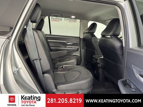 Certified 2025 Toyota Grand Highlander AWD image 20