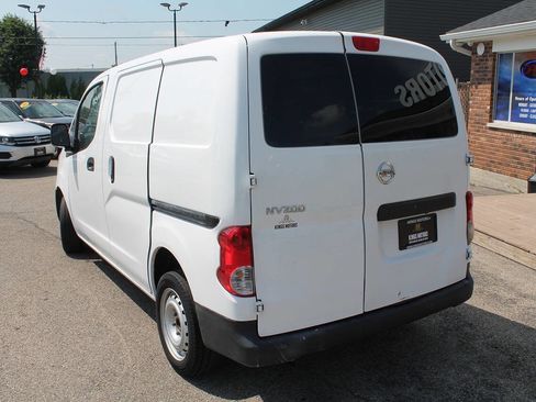Used 2018 Nissan NV200 S w/ Back Door Glass Package image 3