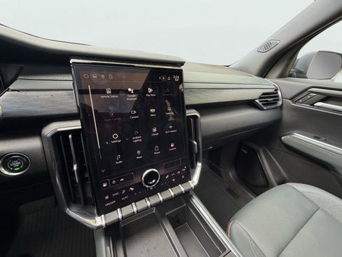 Used 2024 GMC Acadia AT4 w/ LPO, Floor Liner Package image 27