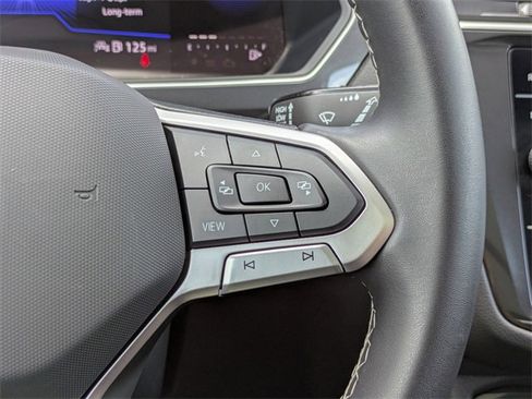 Certified 2024 Volkswagen Tiguan SE image 84