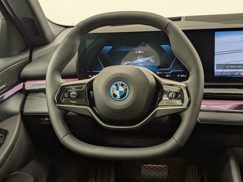 New 2026 BMW i5 eDrive40 w/ Premium Package RWD image 18