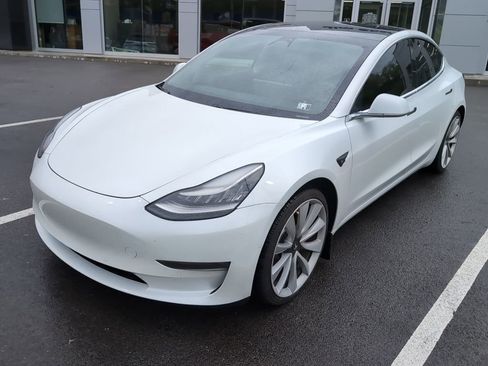 Used 2019 Tesla Model 3 Performance AWD/4WD image 2
