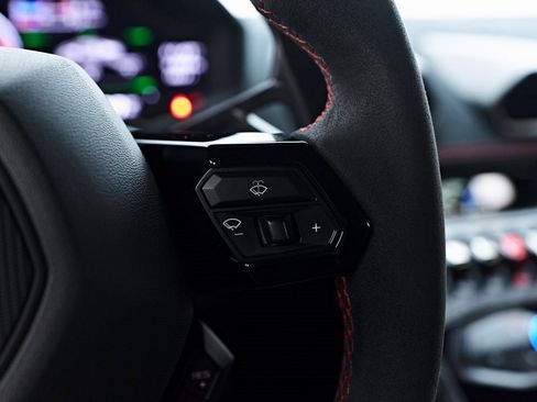 Used 2018 Lamborghini Huracan Performante image 74