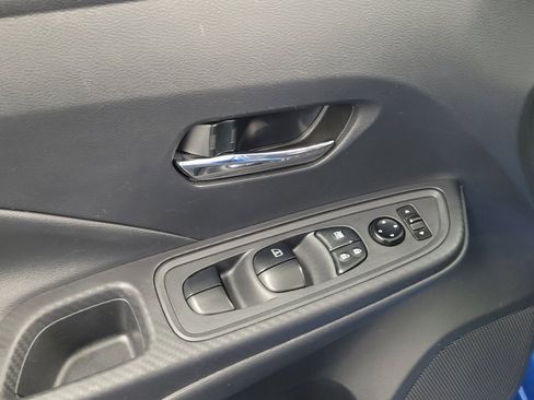 Used 2024 Nissan Versa SV FWD image 27