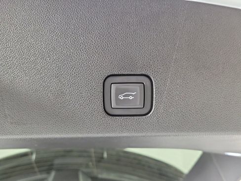 Certified 2024 Cadillac XT6 Luxury w/ LPO, Floor Liner Package FWD image 9