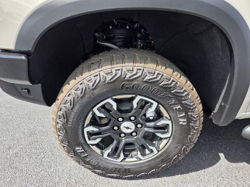 New 2026 Chevrolet Silverado 1500 ZR2 AWD/4WD image 4