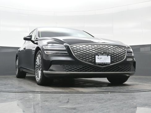 Certified 2023 Genesis G80 image 31