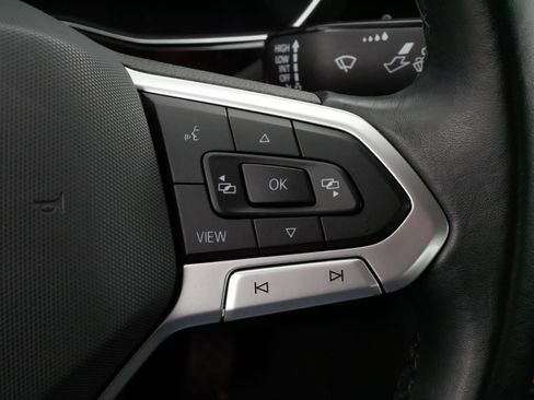 Used 2024 Volkswagen Jetta SE FWD image 25