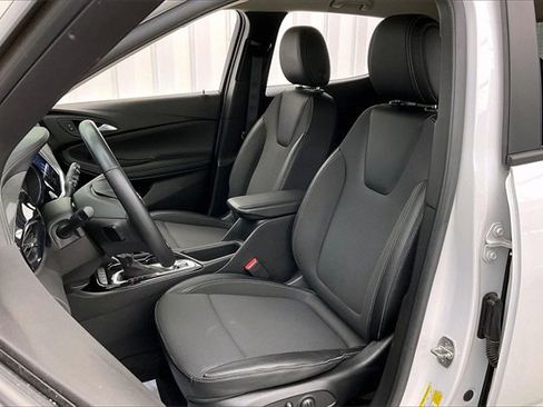 Certified 2023 Buick Encore GX Preferred w/ Cold Weather Comfort Package image 8