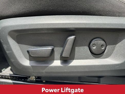 Used 2025 Nissan Rogue SV FWD image 15