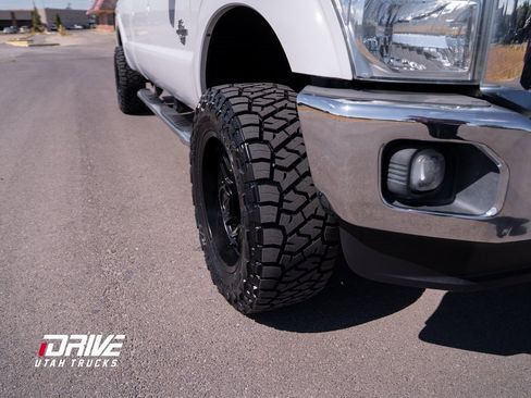 Used 2012 Ford F350 Lariat w/ Lariat Interior Pkg image 9