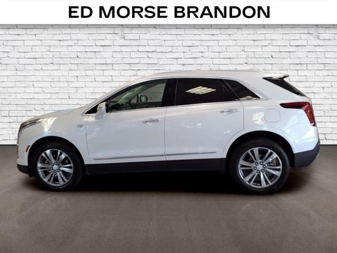 Certified 2025 Cadillac XT5 Premium Luxury w/ Technology Package AWD/4WD image 2