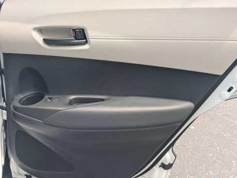 Used 2024 Toyota Corolla Cross LE FWD image 15