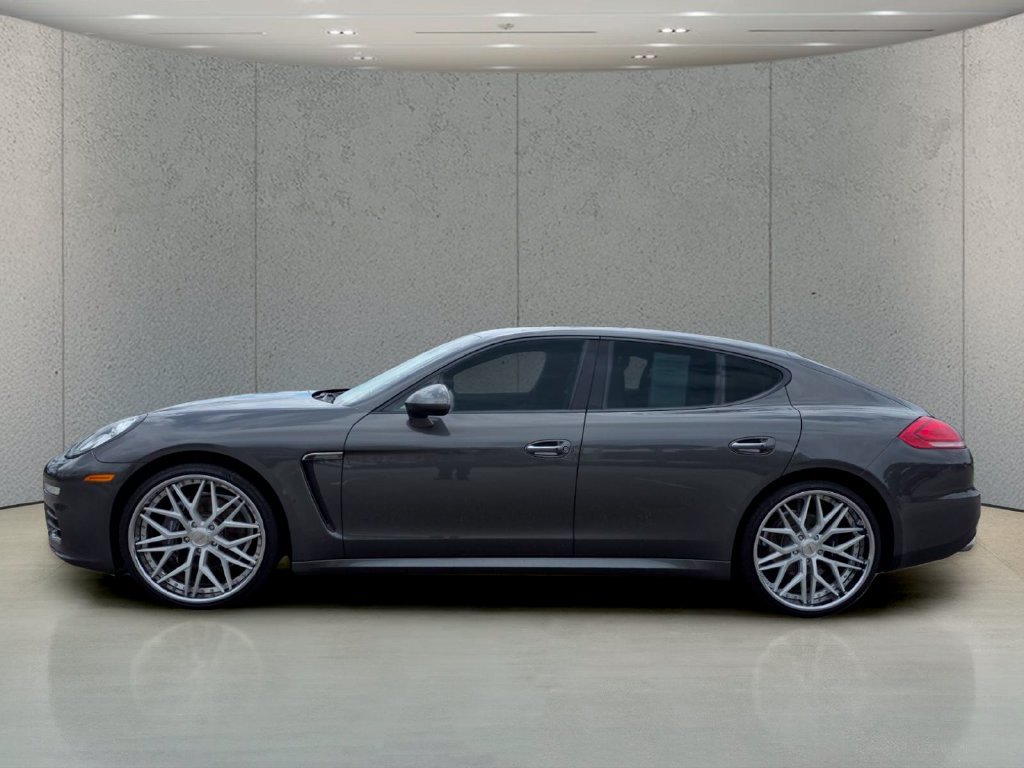 Used 2014 Porsche Panamera 4 AWD/4WD image 10