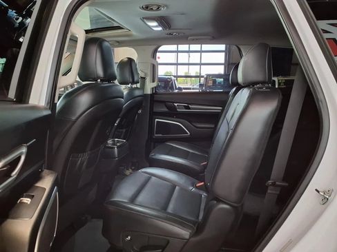 Used 2021 Kia Telluride S FWD image 15