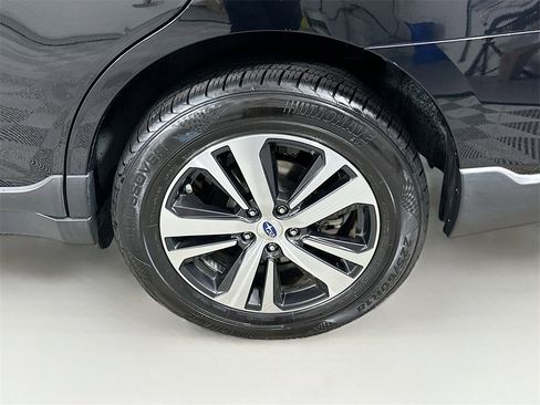 Used 2018 Subaru Outback 2.5i Limited image 24