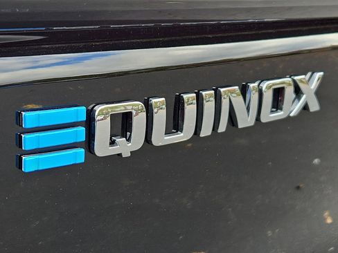 New 2026 Chevrolet Equinox EV LT image 19