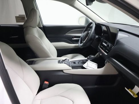 New 2026 Toyota Grand Highlander AWD image 19