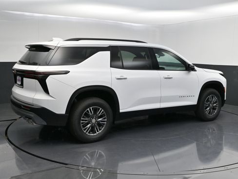 New 2026 Chevrolet Traverse LT FWD image 7