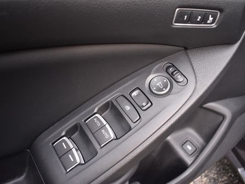 Used 2018 Honda Accord Touring image 22