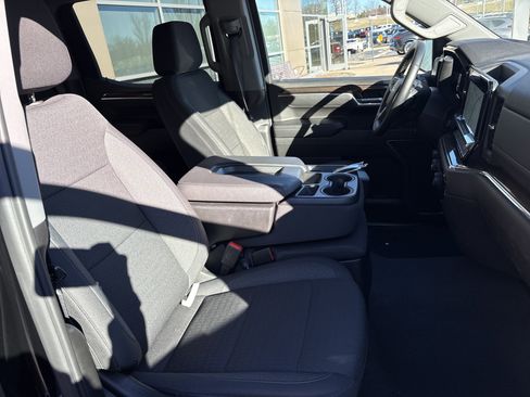 Used 2025 Chevrolet Silverado 1500 LT image 32