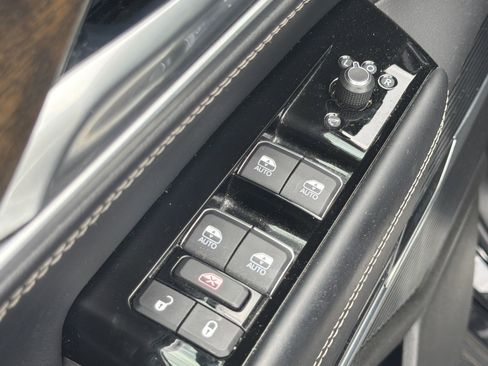 Used 2022 Jeep Grand Wagoneer Series I w/ Flexible Seating Group AWD/4WD image 15